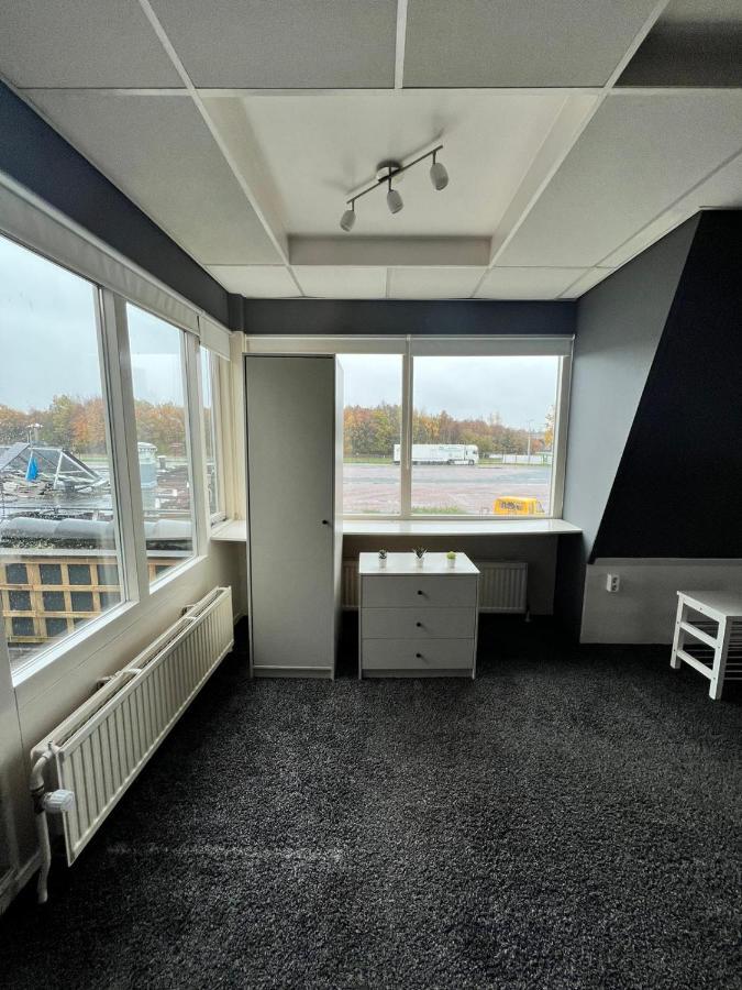 Hotel De Raket Rogat Екстериор снимка