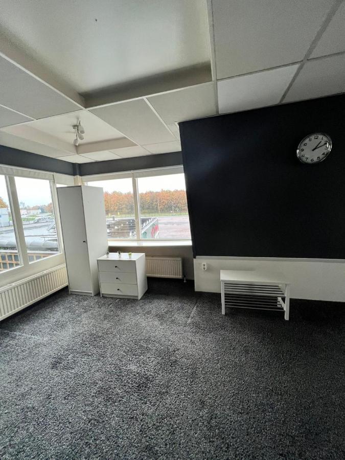 Hotel De Raket Rogat Екстериор снимка