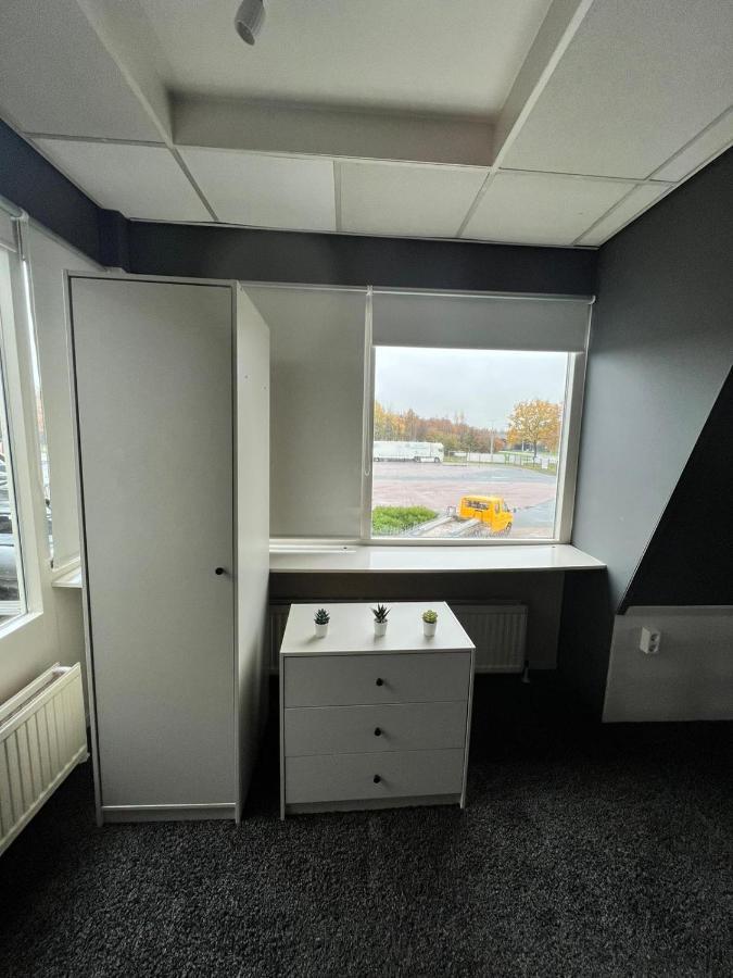 Hotel De Raket Rogat Екстериор снимка